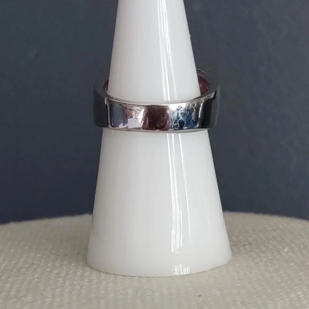 Pink stone and silver cocktail ring
